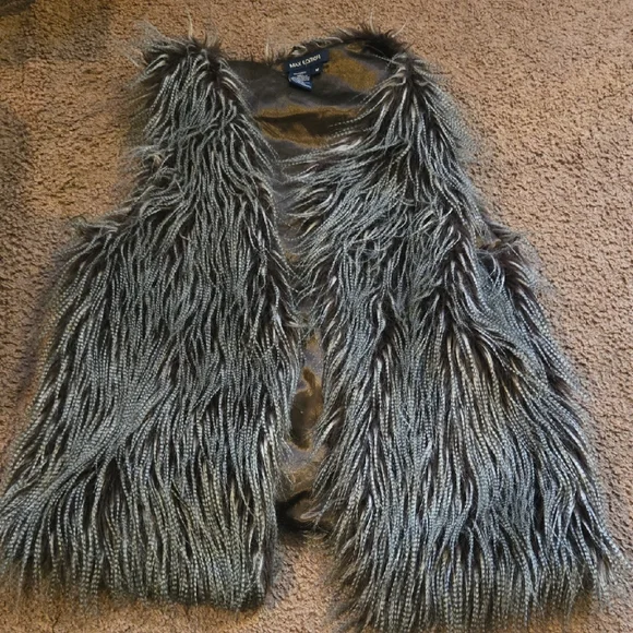 Vintage Y2k Max Edition Faux Fur Vest with Stripe Detail 💫 - Picture 1 of 4